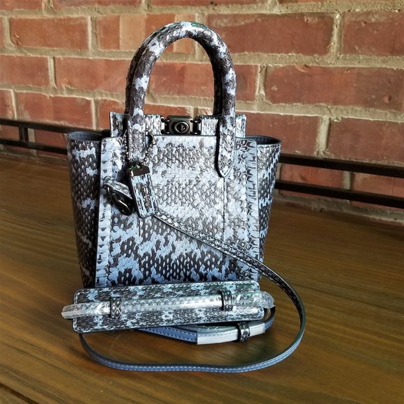 away weekender bolsa review